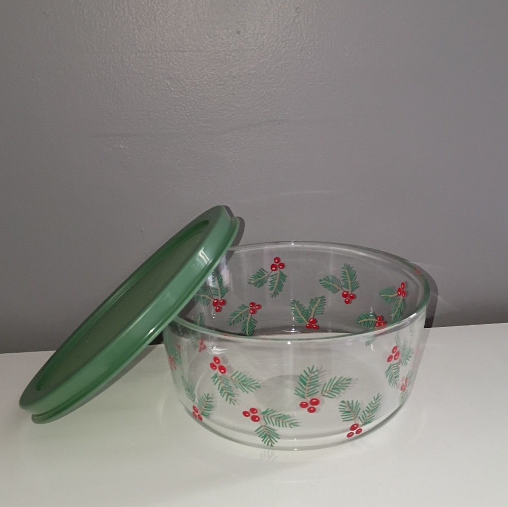 WONDERSHOP Christmas Berries Pine Needles Clear Glass Storage Bowl Container